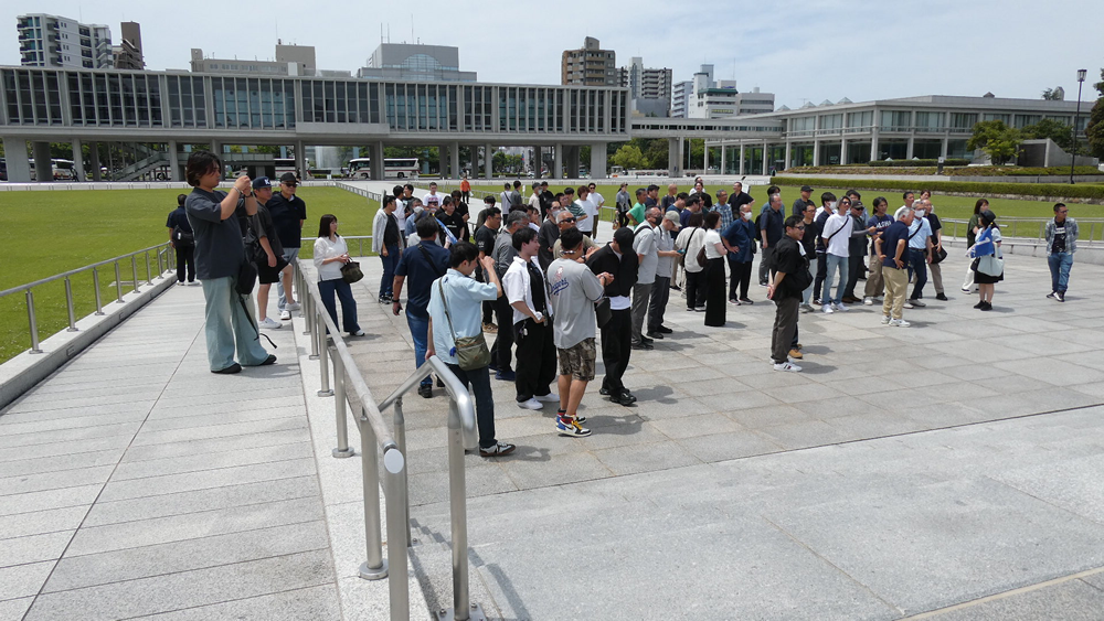 平和記念公園にて